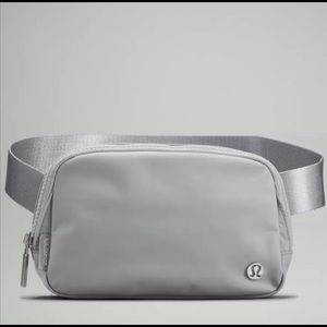 🍋NWT Lululemon Everywhere Belt Bag